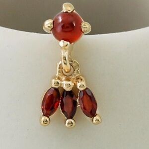 All 14k Yellow Gold 18g 6mm (Images Look Bigger
For Details)